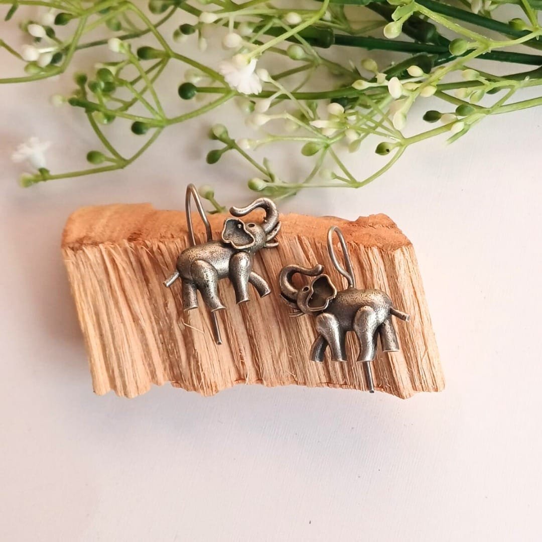 Gaj - Elephant Earrings