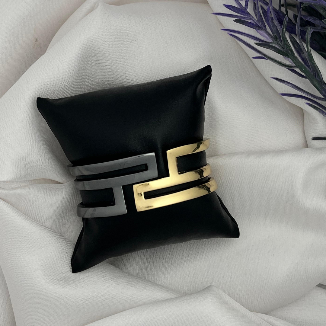 Metalwhispers-Cuff Bracelet