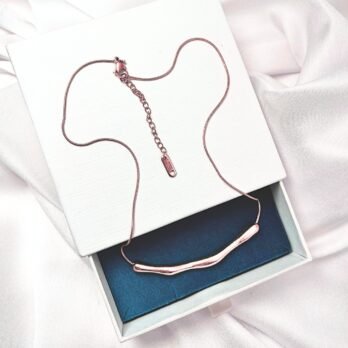 Twilight Bend Necklace – Rose Gold